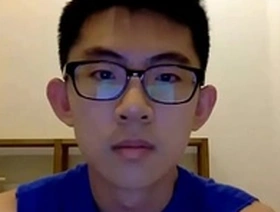 Koreanboy369s big dick cumshot in a muscle worship scene