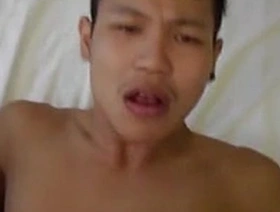 I am an Asian amateur and I have a big cock, I fuck my twink friend bareback.